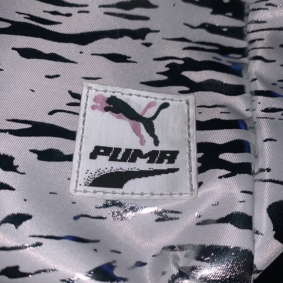 PUMA Wild Cat Messenger Bag - Picture 4 of 9